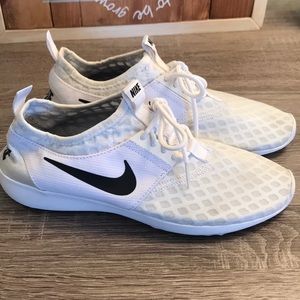 Nike Women’s Rejuvenate Shoes